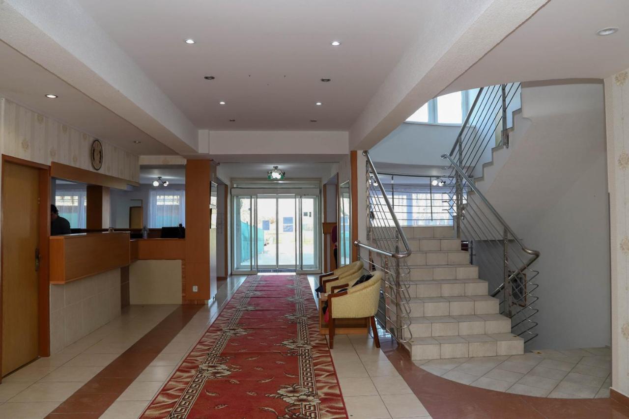 Hotel Zatoka Senec Exterior photo